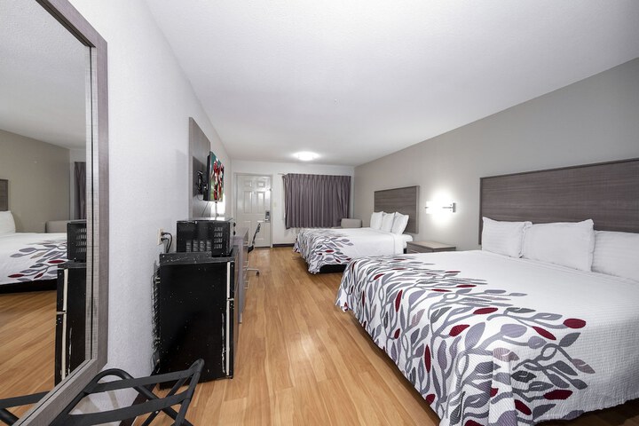 Room 16 of 27