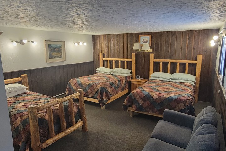 Room 22 of 32