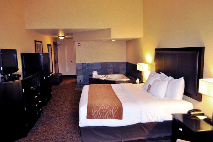 Comfort Inn & Suites Lincoln City