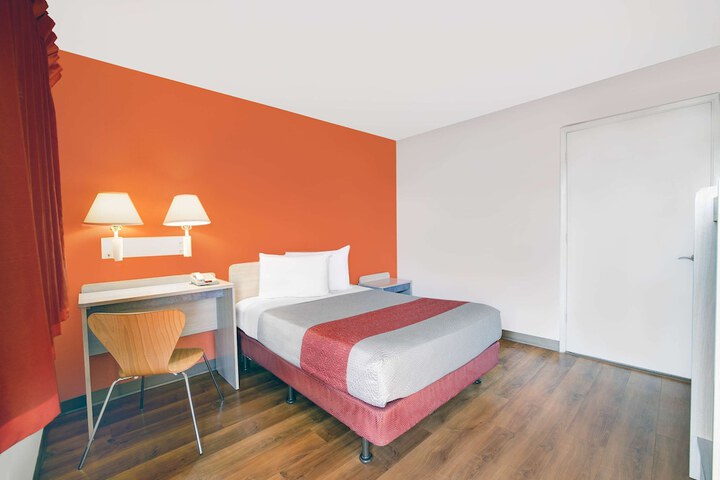 Room 18 of 20