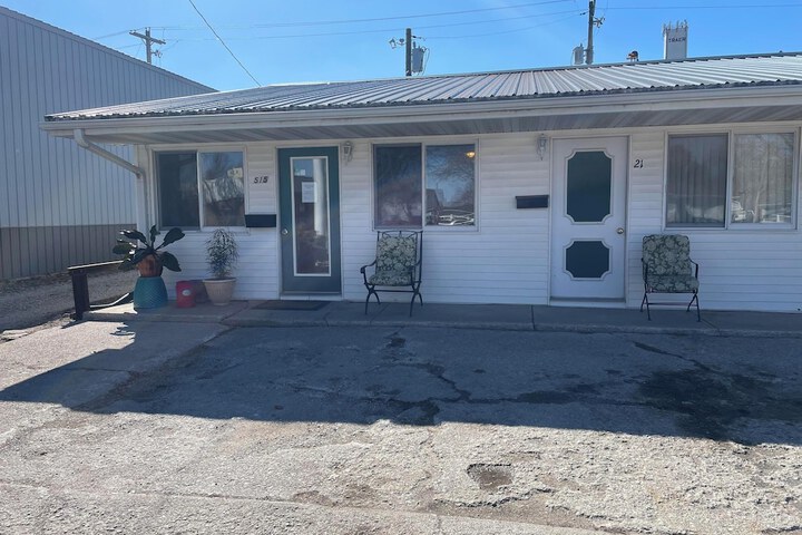 Golden Door Motel