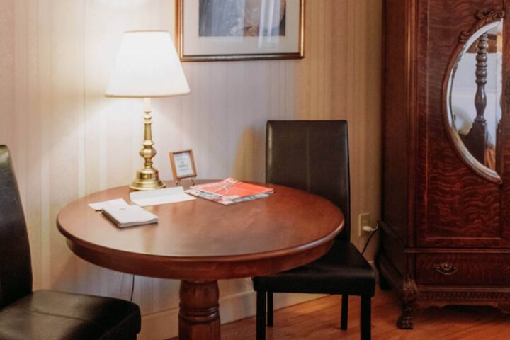 Room 40 of 87