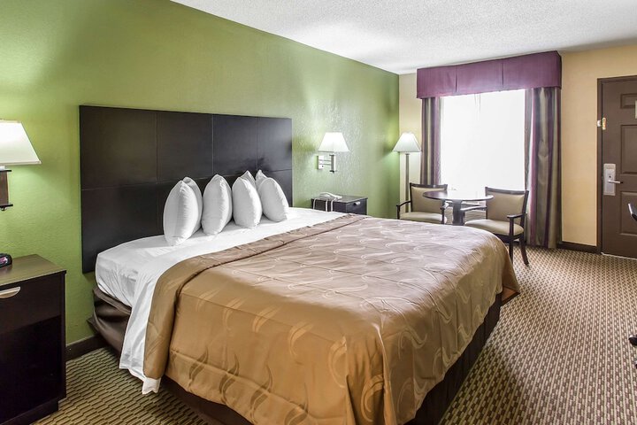 Room 18 of 46