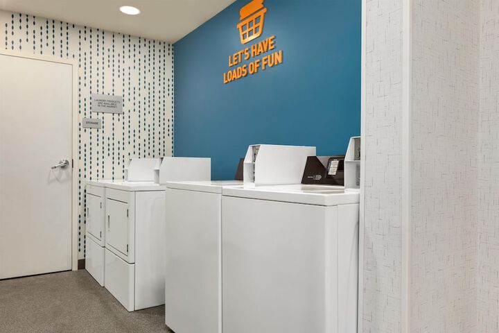 Home2 Suites by Hilton Farmington / Bloomfield
