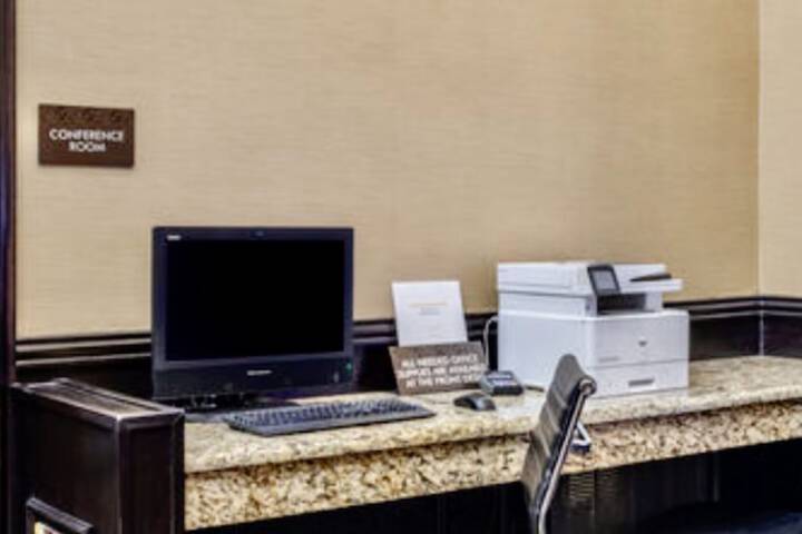 Business Center 40 of 40