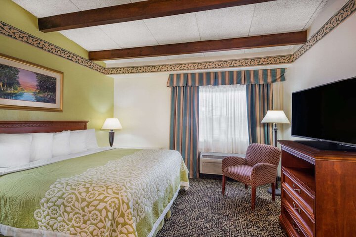 Days Inn by Wyndham Rutland / Killington Area