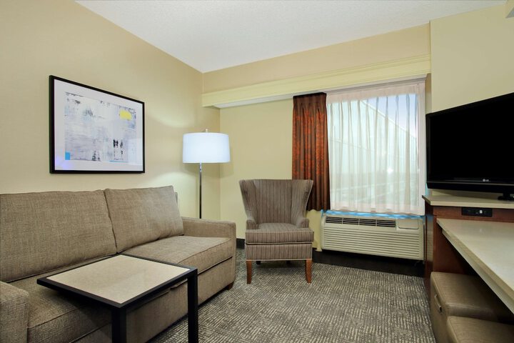 Room 49 of 68