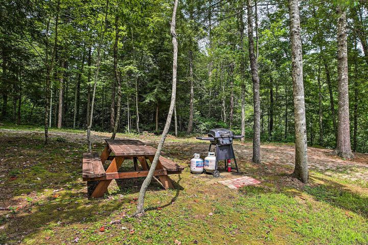 Off-the-grid Cabin Living in Red River Gorge!