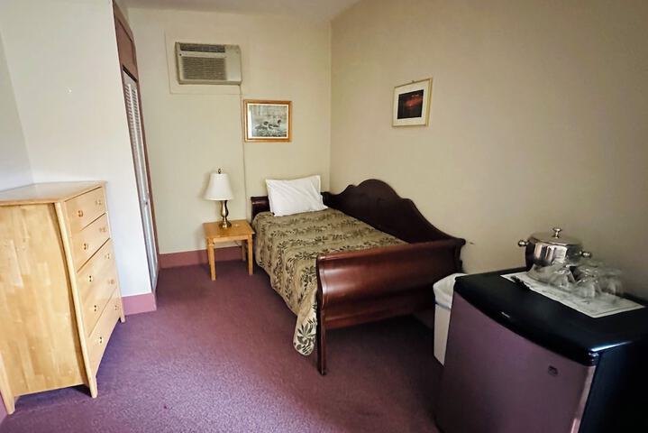 Room 76 of 167