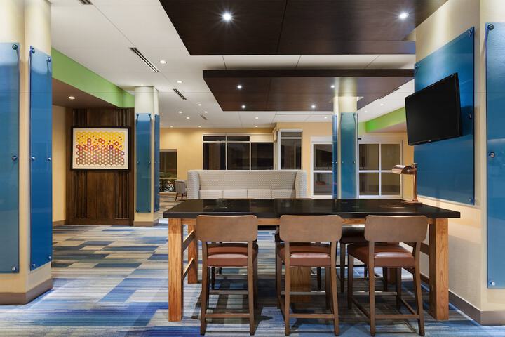 Holiday Inn Express & Suites Edinburg-McAllen Area by IHG