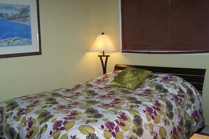 Room 12 of 21