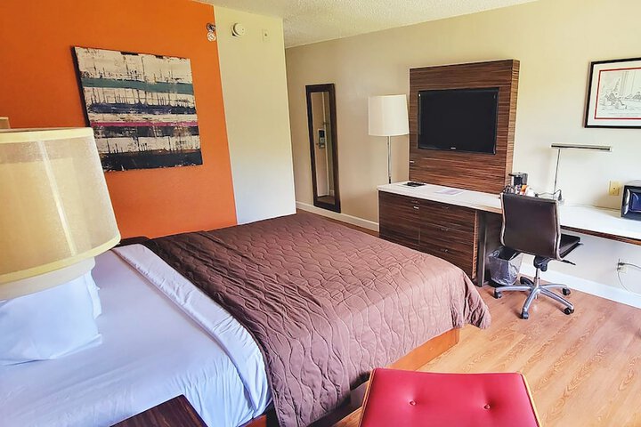 Room 18 of 31