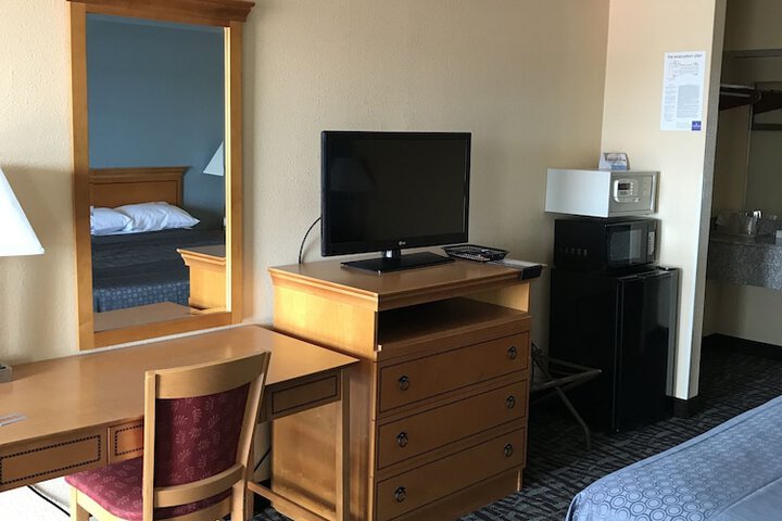 Carolina Inn & Suites of Lake Norman