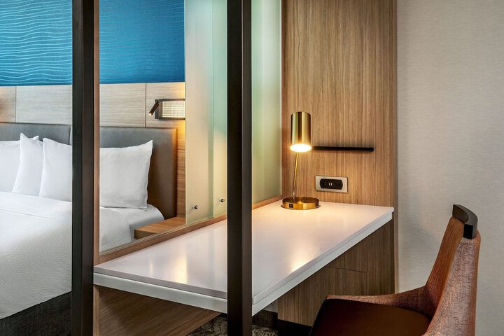 Room 14 of 25