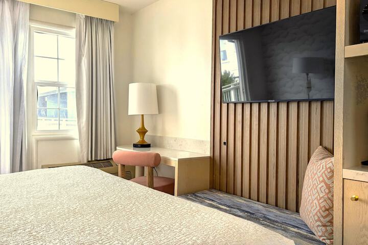 Room 45 of 61