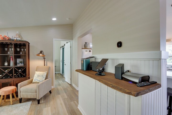 Harpers Ferry Home w / Private Pool & Hot Tub!