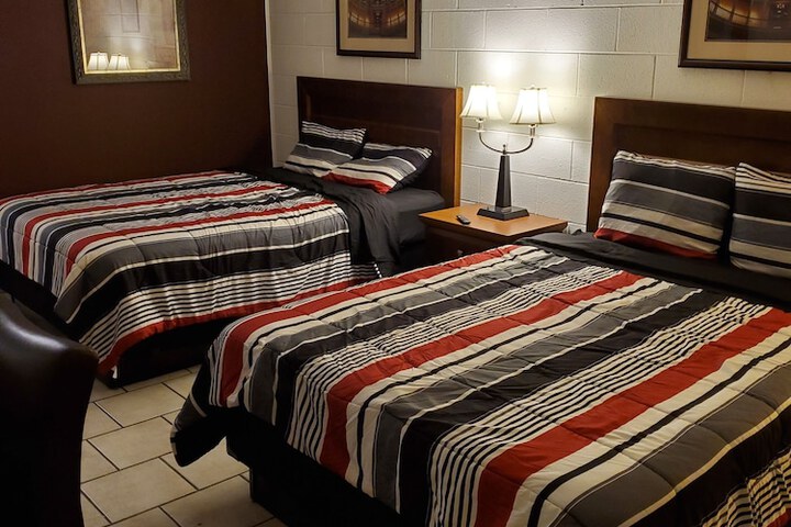 Lighthouse Lodge