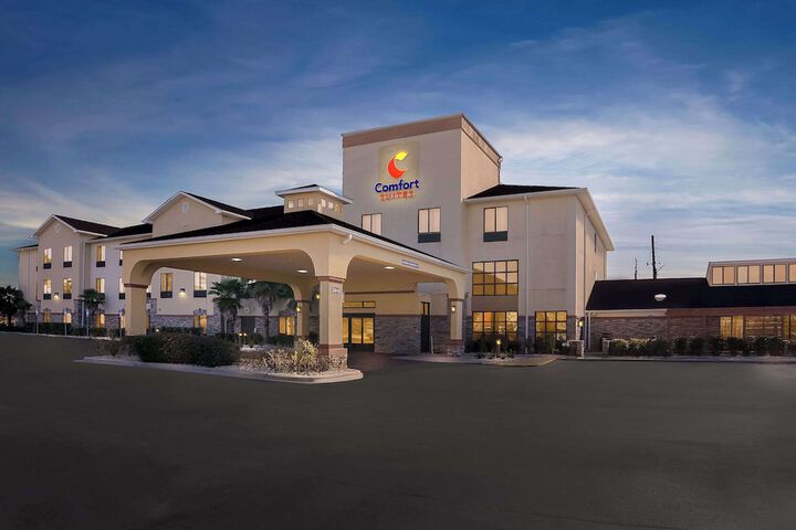 Comfort Suites