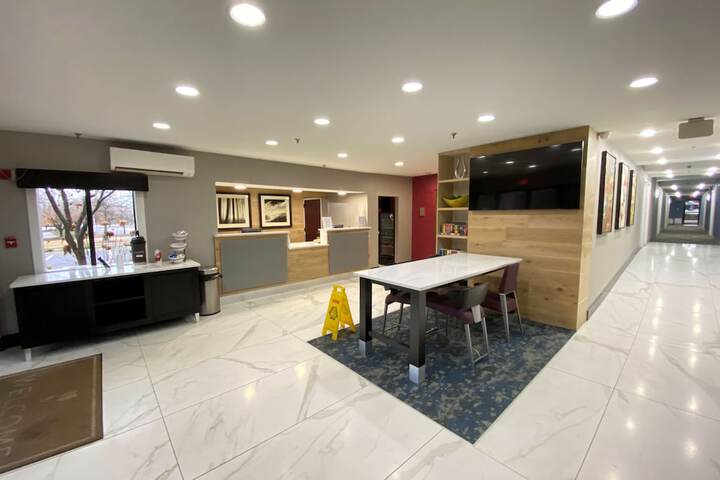 Hotel Interior 4 of 11