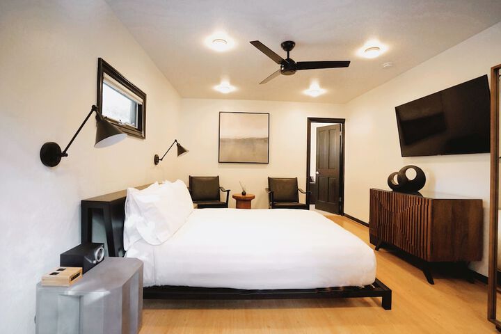 Room 16 of 56