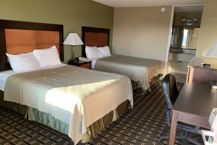 Room 13 of 30