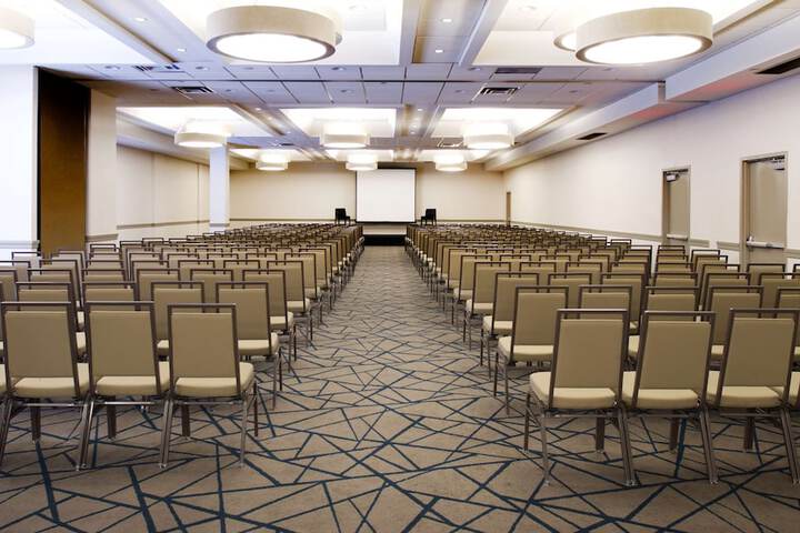 Embassy Suites by Hilton Detroit Livonia Novi
