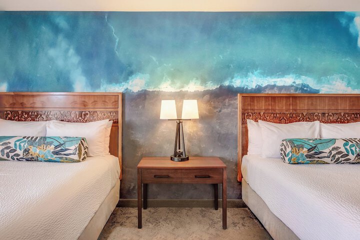 Room 54 of 148