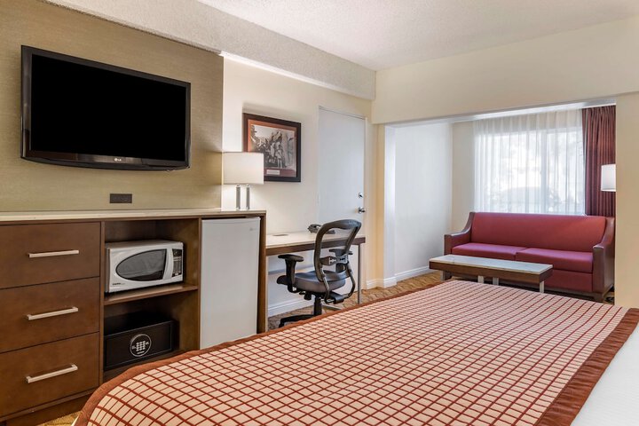 Room 39 of 46