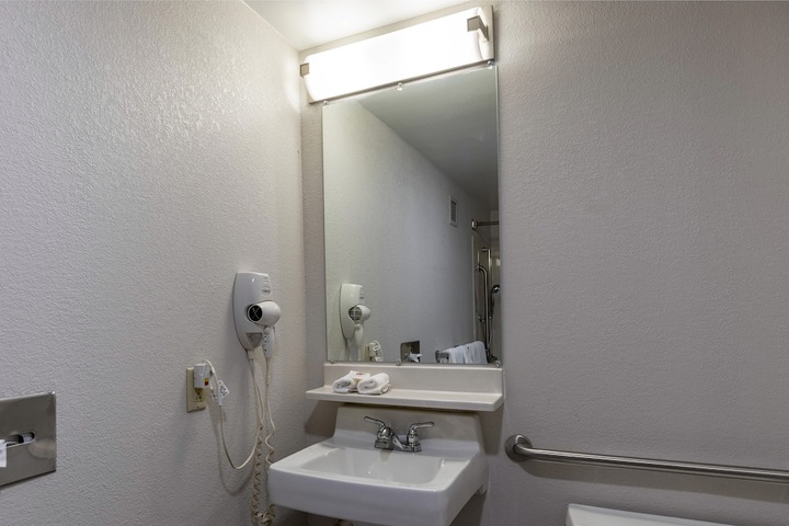 Room 22 of 41