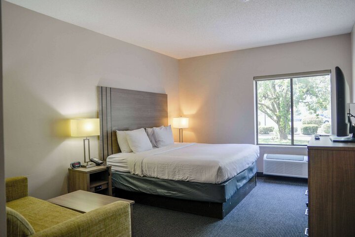 Room 16 of 46