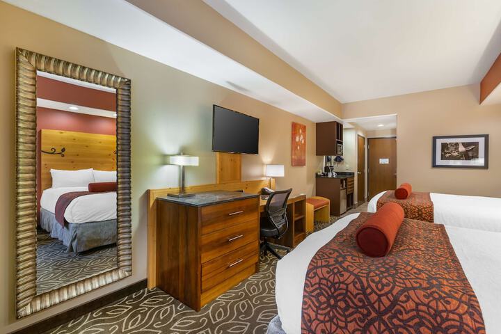 Best Western Premier Ivy Inn & Suites