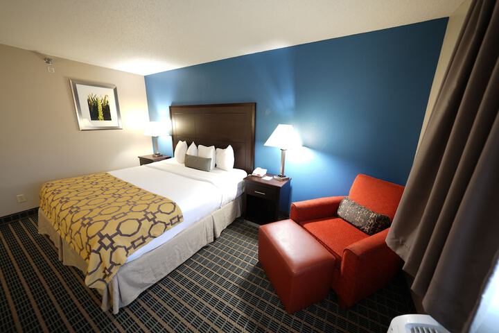 Room 10 of 46