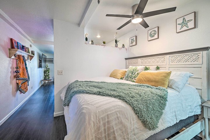 Parker Studio w / Patio & Direct River Access!