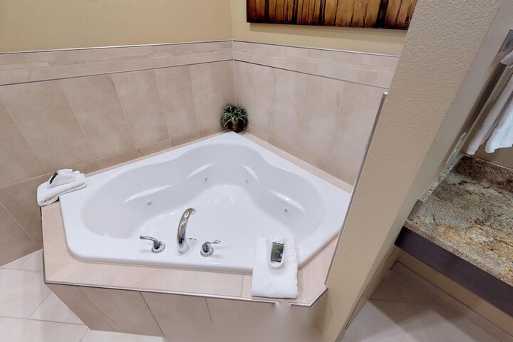 ClubHouse Hotel & Suites - Fargo