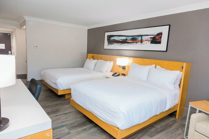 Room 19 of 27
