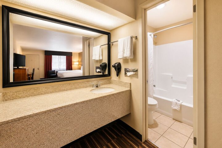 Best Western Executive Inn