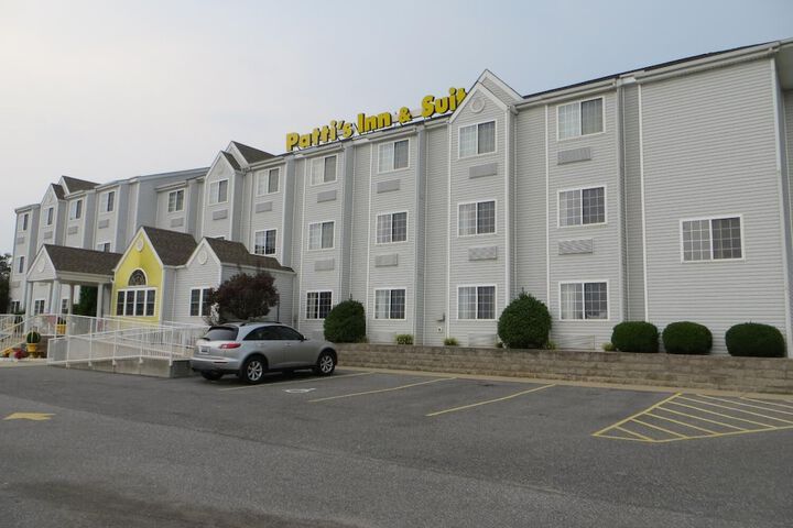 Hotel 2 of 33