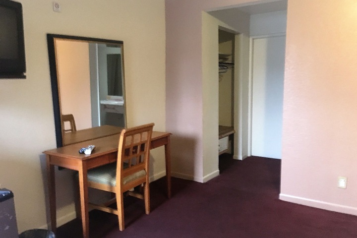 Room 17 of 26
