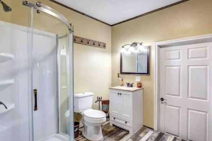Room 12 of 26