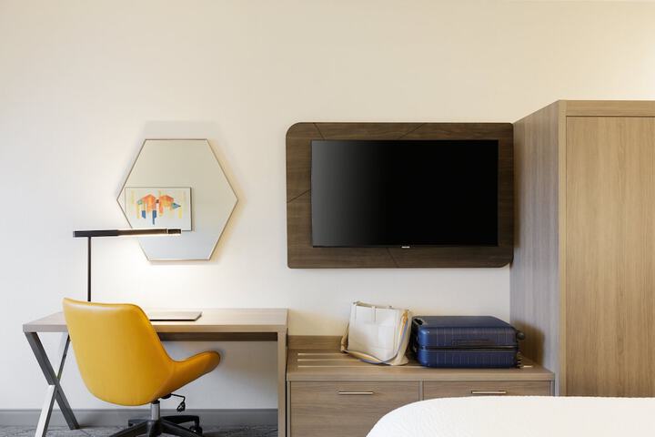 Room 48 of 66