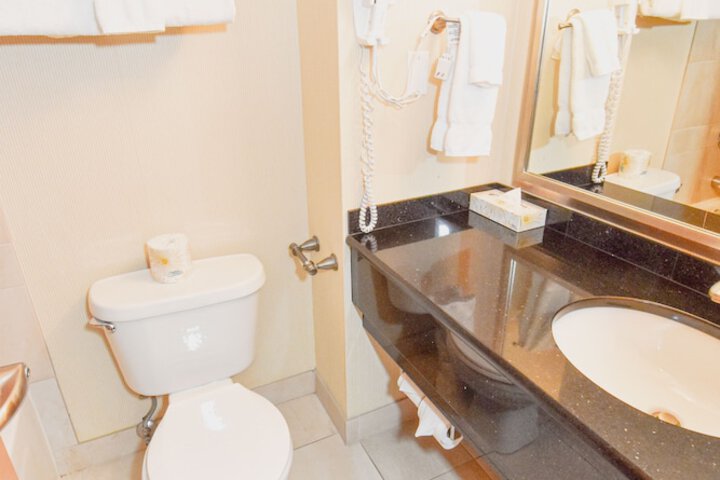Room 15 of 48