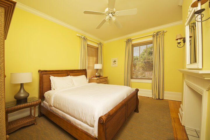 Room 21 of 40