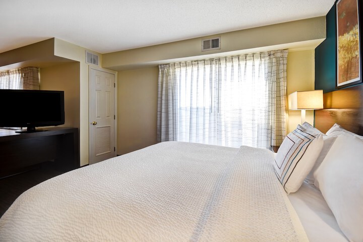 Room 32 of 44