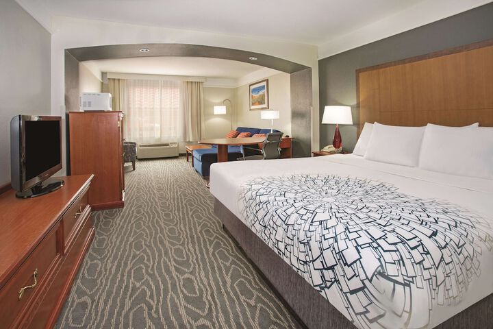 Room 33 of 63