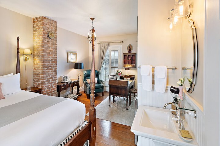 McCully House Inn