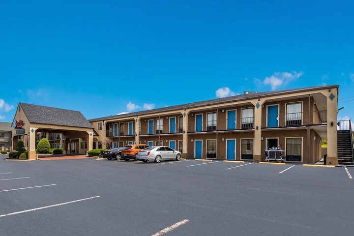 Hotel 2 of 34