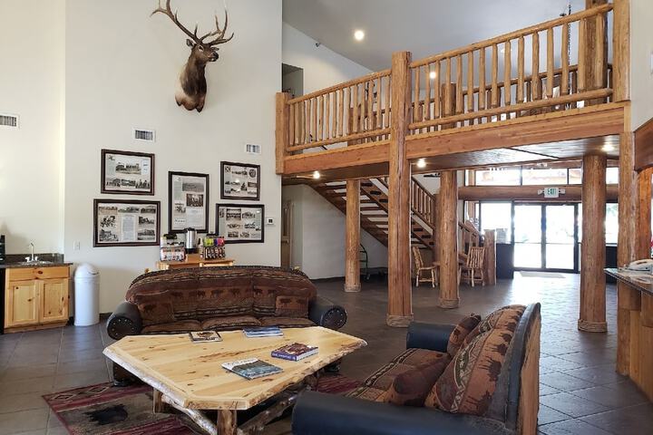 Cody Legacy Inn & Suites