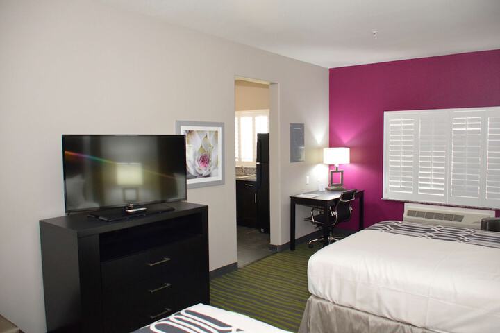Room 10 of 23