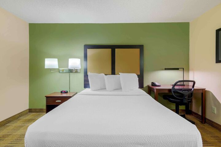Room 9 of 22