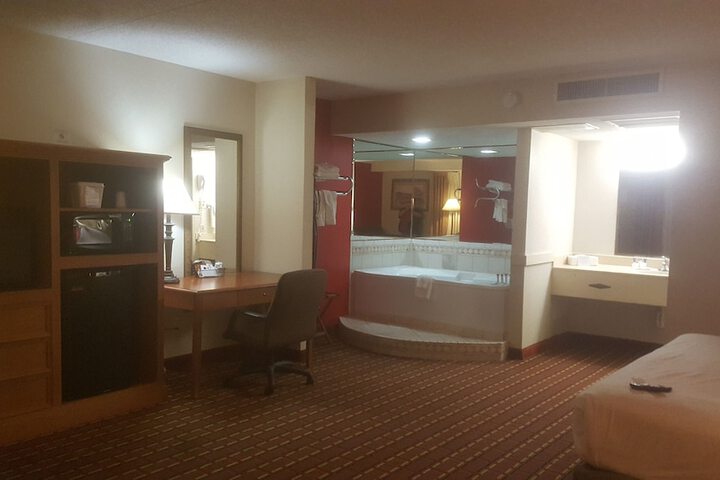 Room 10 of 27